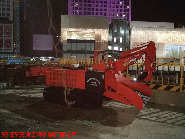 1597197707561236.jpg 扒渣機(jī)客戶驗(yàn)收_副本.jpg