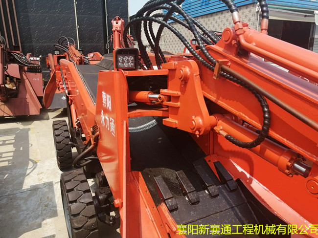 1598580862378135.jpg 扒渣機生產(chǎn)廠家1.jpg