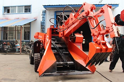 1620789444202841.jpg 80型輪式刮板破碎錘扒渣機(jī)3.jpg